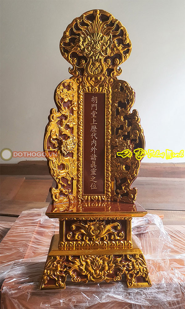 Bài vị thờ cúng gia tiên chạm khắc hoa văn rồng hóa mai tinh xảo