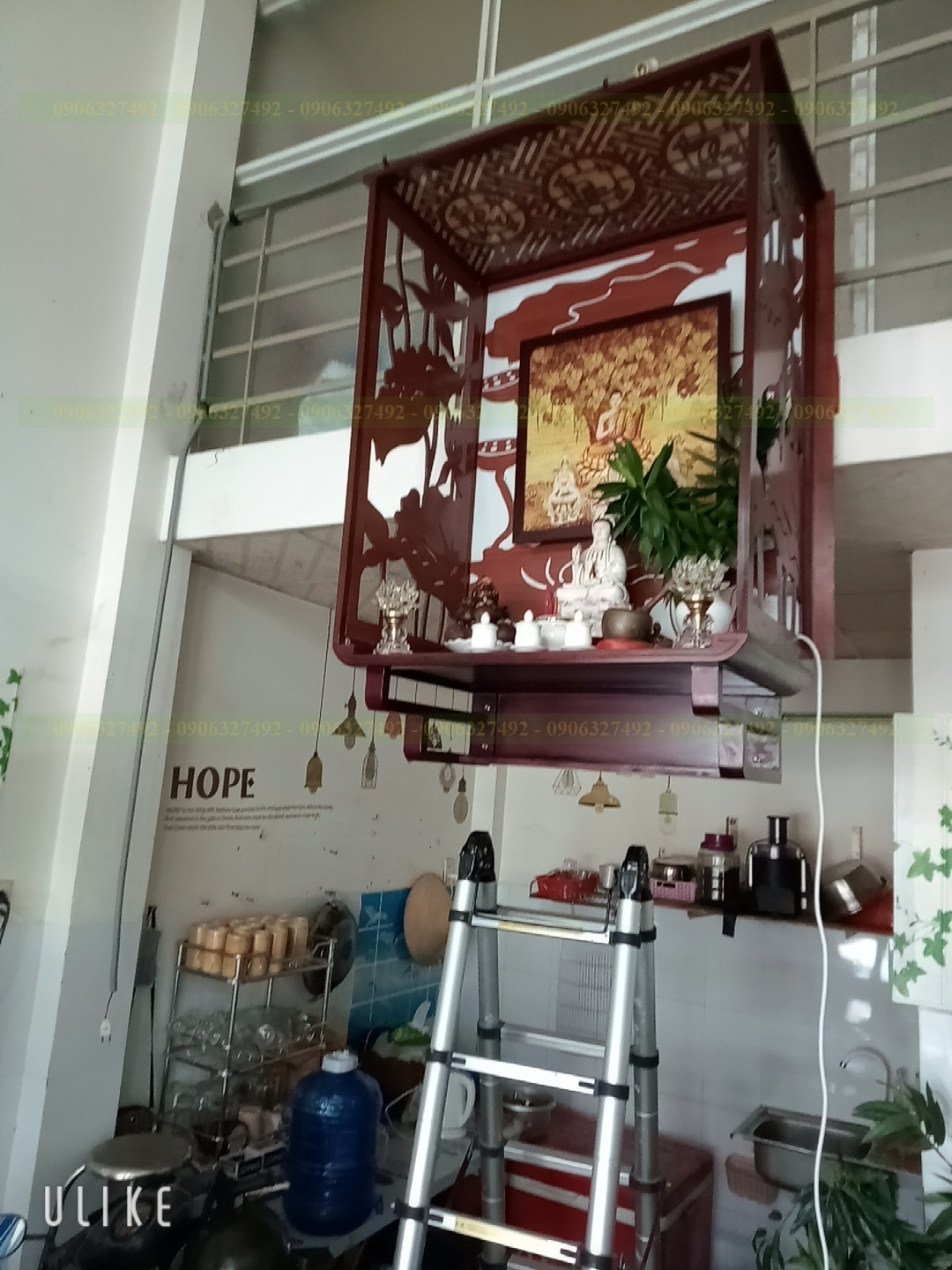 Bàn thờ Phật đơn giản nhưng ấm cúng