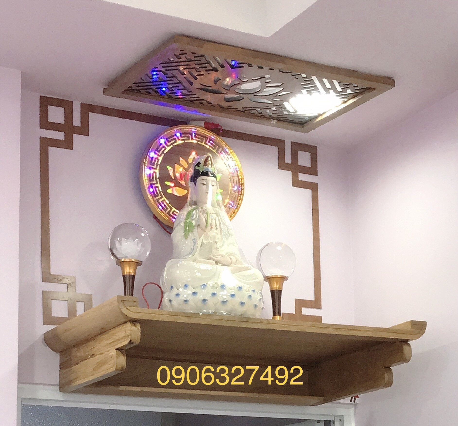 Bàn thờ Phật Quan Âm gỗ tự nhiên đẹp
