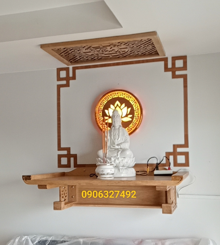 Bàn thờ Phật Quan Âm treo tường màu sáng