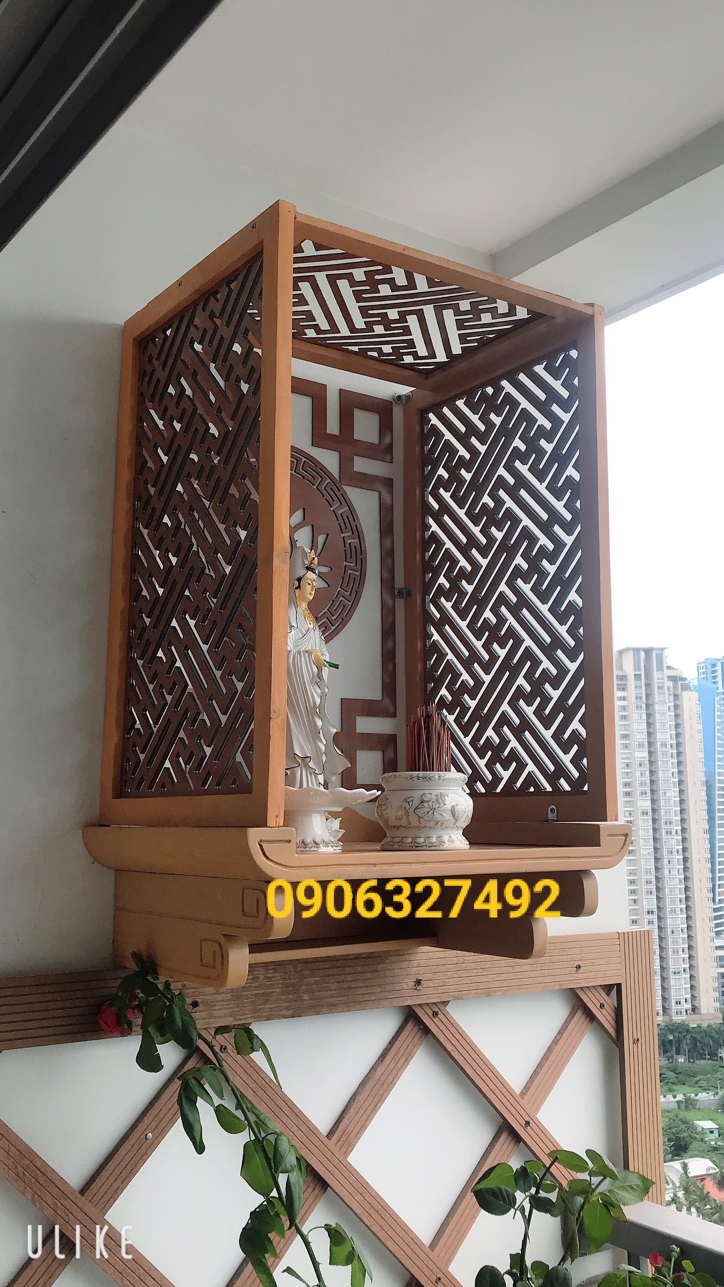 Bàn thờ Quan Âm treo tường tiện lợi