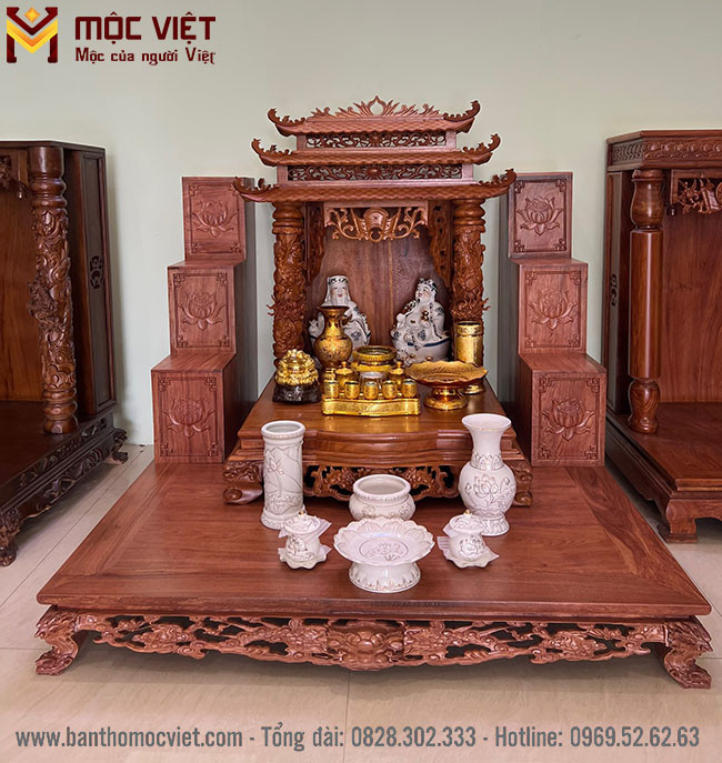 Bàn thờ Thần Tài thể hiện được uy nghi, sang trọng căn nhà, cơ quan, cửa hàng