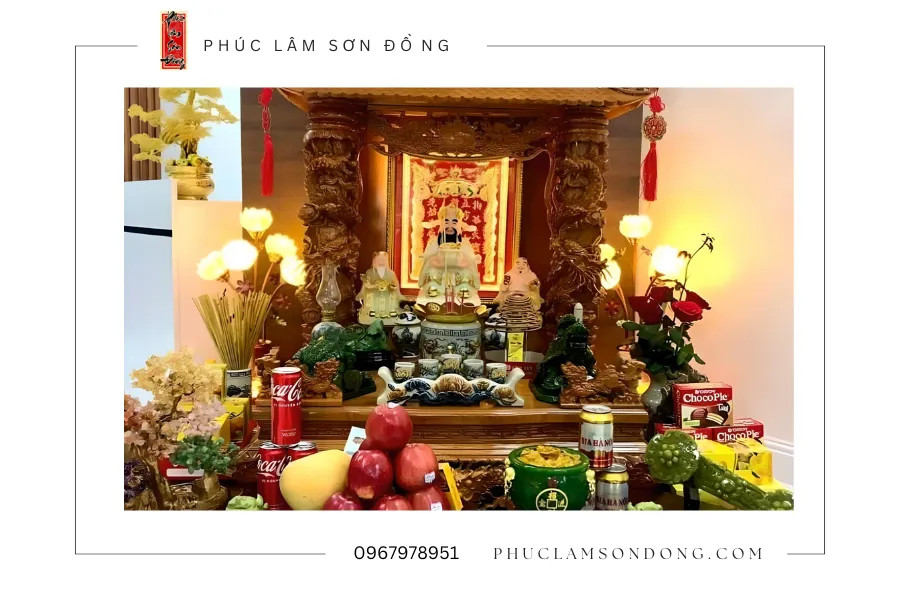 Bàn thờ Thần Tài và Thổ Công với các vật phẩm cúng trang nghiêm