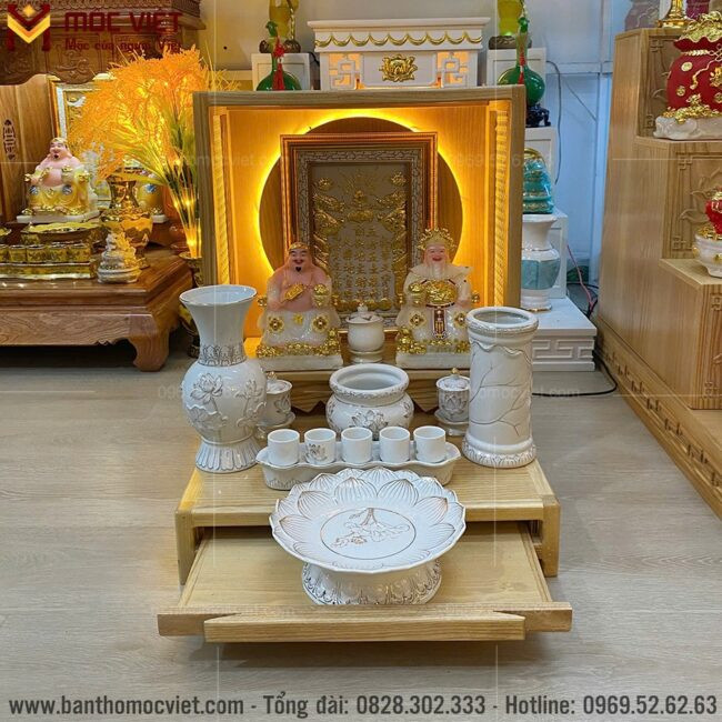 Bàn thờ Thần Tài với hào quang ánh sáng, thiết kế hiện đại và thanh lịch