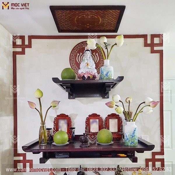 Bàn thờ treo tường 2 tầng thờ Phật và gia tiên, bố cục trang trọng