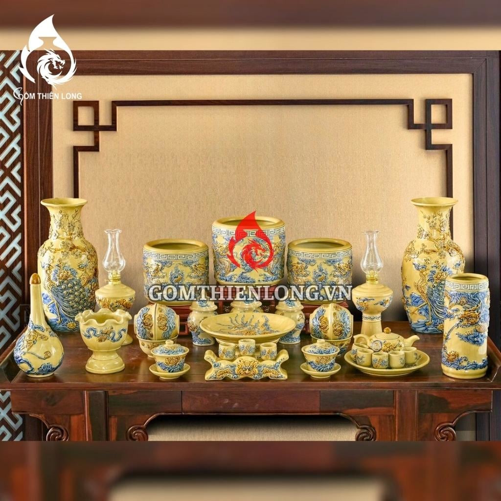 Bảo quản và vệ sinh bát hương màu vàng đúng cách