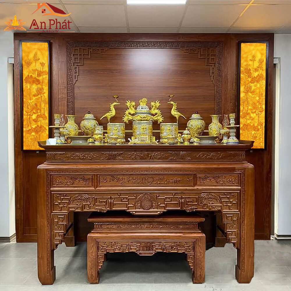 Bộ bàn thờ gia tiên đẹp chạm khắc tinh xảo từ gỗ hương