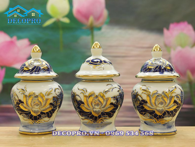 Bộ chóe thờ đựng muối gạo nước nhỏ gọn, phù hợp bàn thờ tối giản