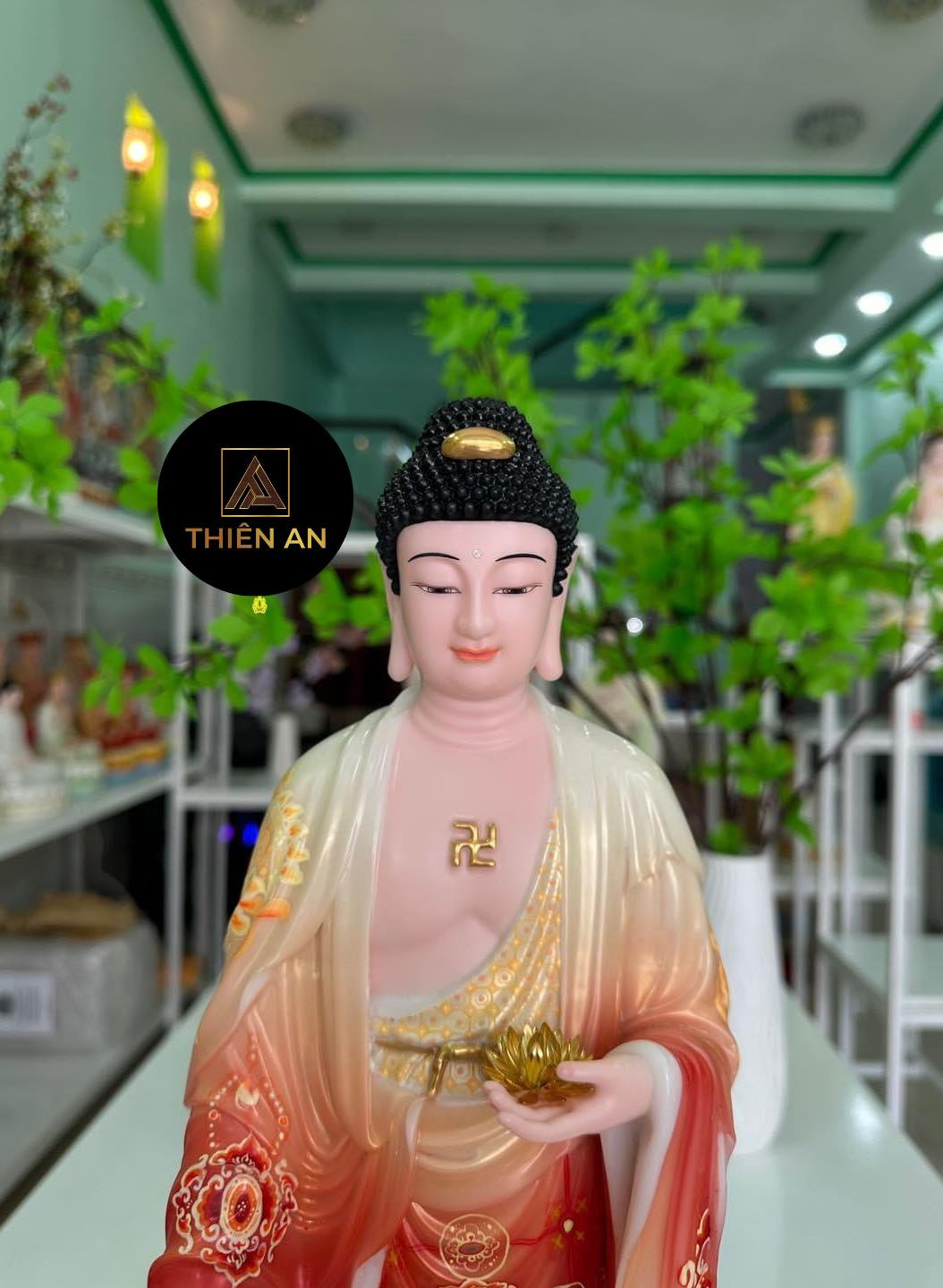 Chiêm ngưỡng vẻ đẹp của Phật A Di Đà, nguồn cảm hứng cho những người thực hành vẽ tranh Phật.