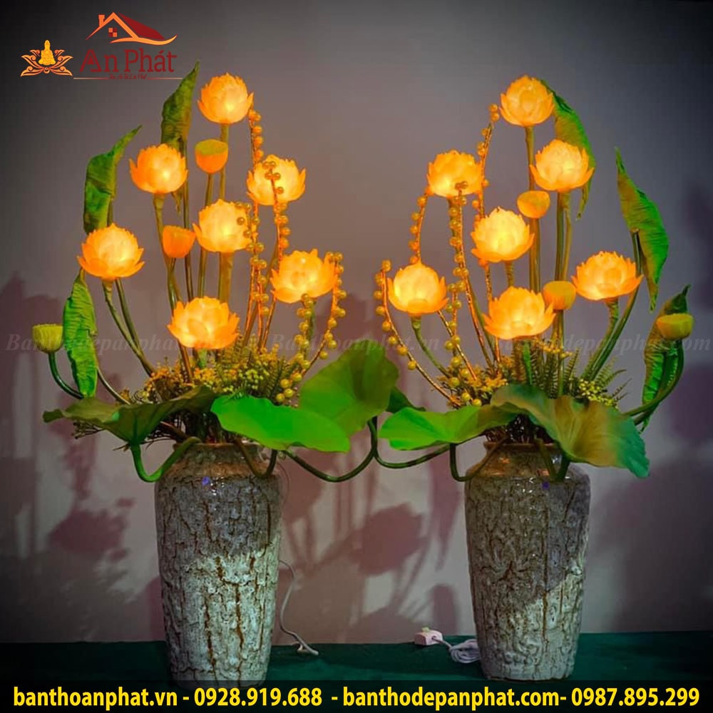 Đèn led bàn thờ Phật mẫu bình hoa sen đầy đủ