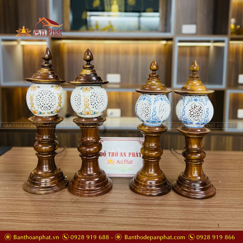 Đèn thờ gỗ hiện đại, mẫu đèn trang trí bàn thờ gia tiên bằng gỗ đẹp và bền bỉ.