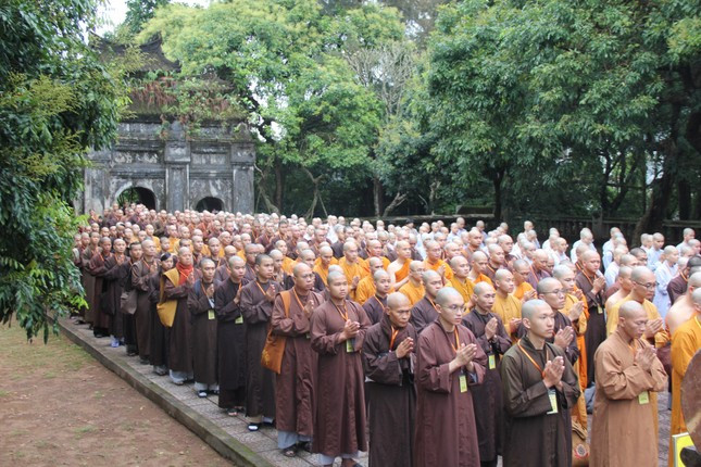 Giới tử phát tâm tu tập giữ giới đôn hậu