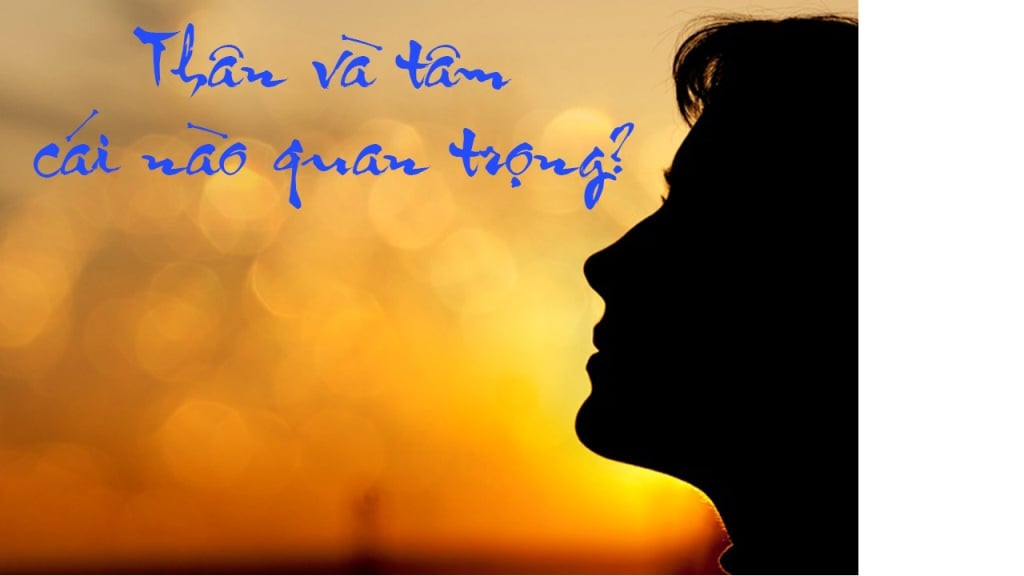 Hình ảnh người đang thiền định trong tư thế ngồi dưới ánh hoàng hôn, tượng trưng cho sự an lạc thân tâm