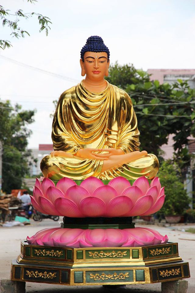 Hình ảnh Phật Thích Ca với nét mặt hiền từ, biểu lộ tình thương sâu sắc