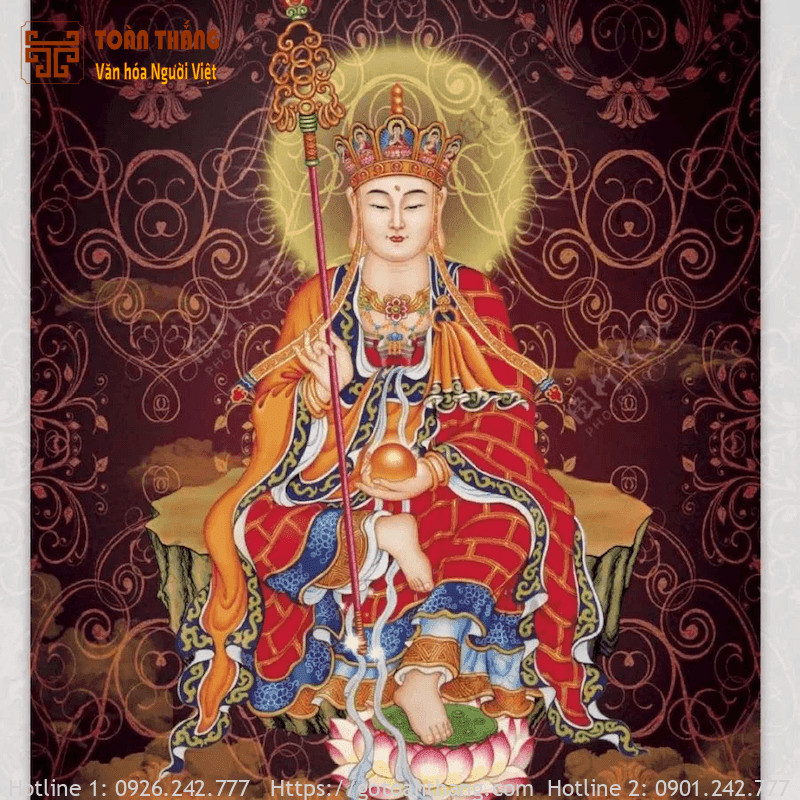 Hình ngài Địa Tạng Bồ Tát với pháp khí tích trượng và viên ngọc Như Ý biểu tượng trí tuệ