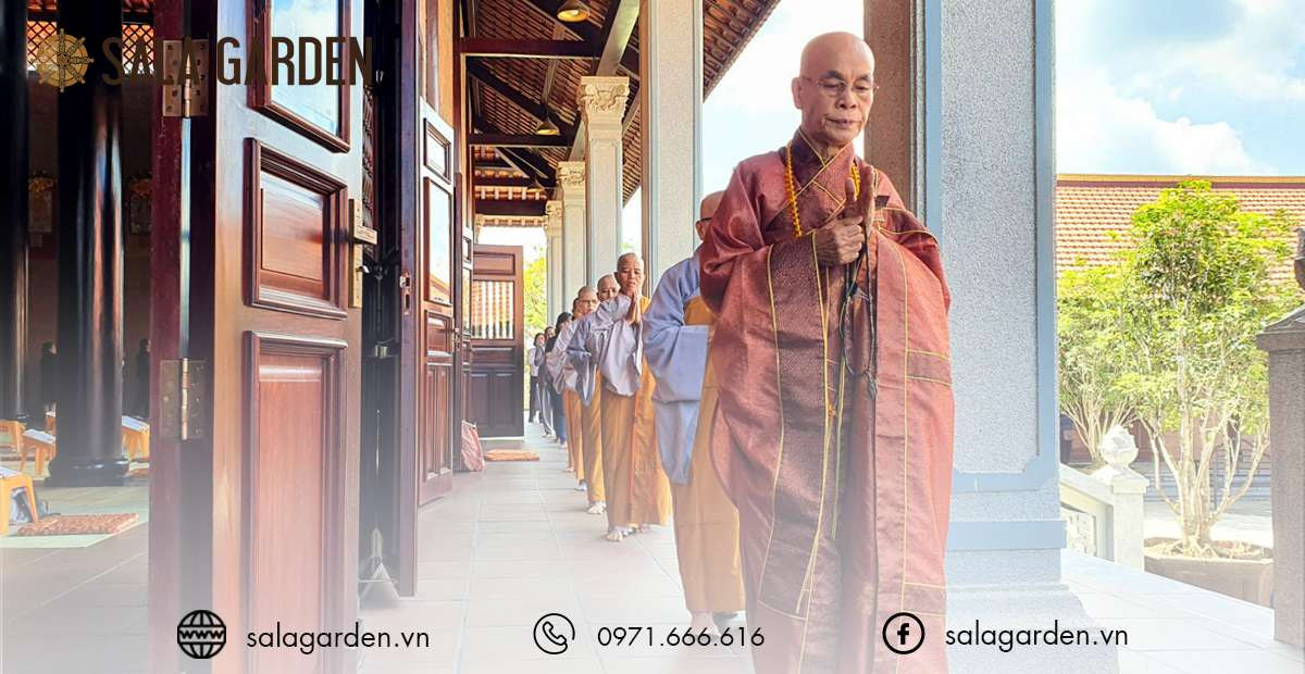 Không gian trang nghiêm của buổi lễ cầu siêu, hướng về sự siêu thoát