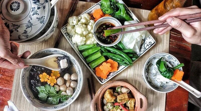 Lợi ích của việc ăn chay trong tu tại gia là gì