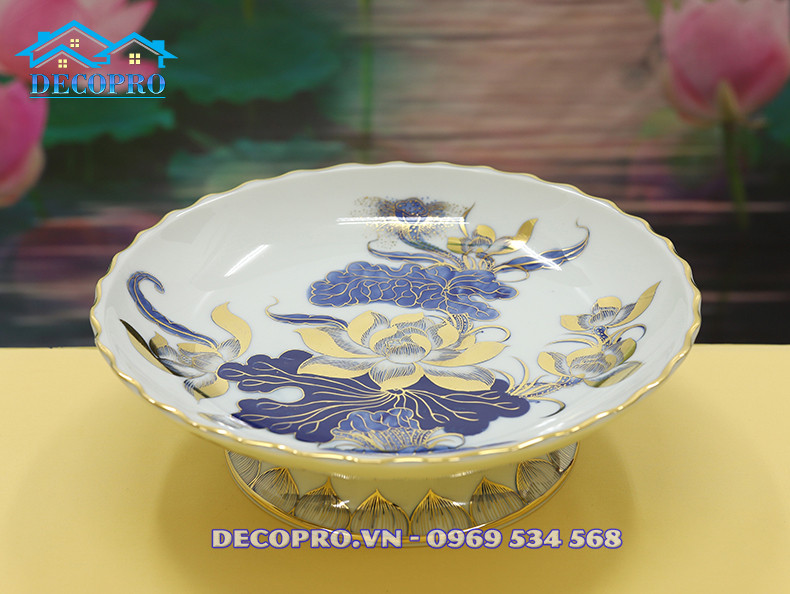 Mâm bồng gốm sứ Bát Tràng dâng hoa quả trên ban thờ