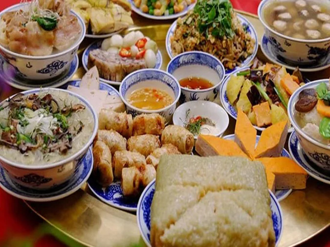 Mâm cơm ngày giỗ ở miền Trung