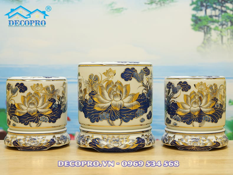 Mẫu bát hương đẹp họa tiết hoa sen vẽ vàng 24k