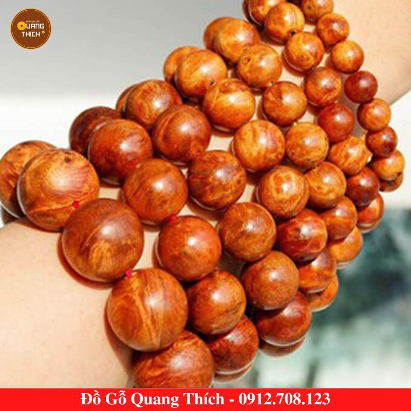 Mẫu vòng đeo tay huyết rồng 19 hạt nữ vừa vặn, chuẩn kích thước