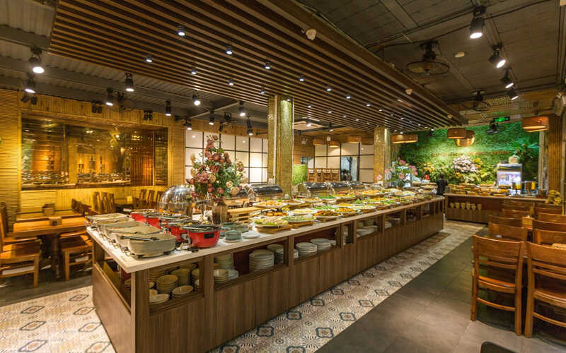 Món ăn đa dạng tại Buffet chay Hương Thiền Hà Nội