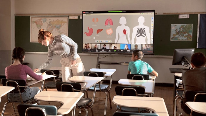 Nền tảng myViewBoard giúp giáo viên chèn hình ảnh và video minh họa trực quan cho bài học