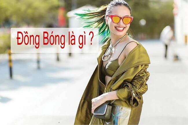 Người có tính đồng bóng thể hiện cá tính qua trang phục rực rỡ