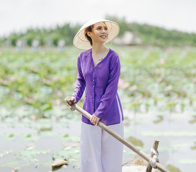 Nón lá – phụ kiện không thể thiếu của áo bà ba miền Tây