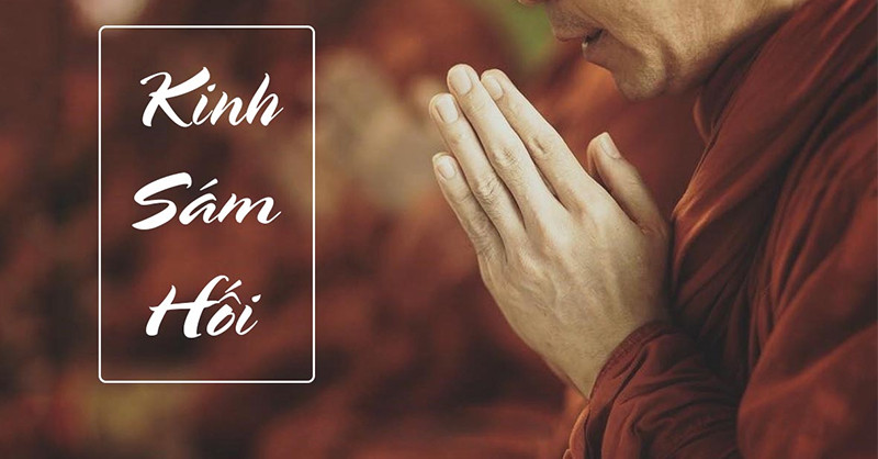 Phật tử tụng kinh Địa Tạng sám hối