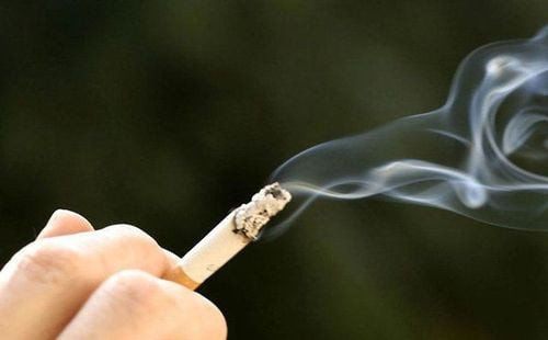 Tác động của thuốc lá, một yếu tố ngoại sinh sản sinh gốc tự do gây hại cơ thể
