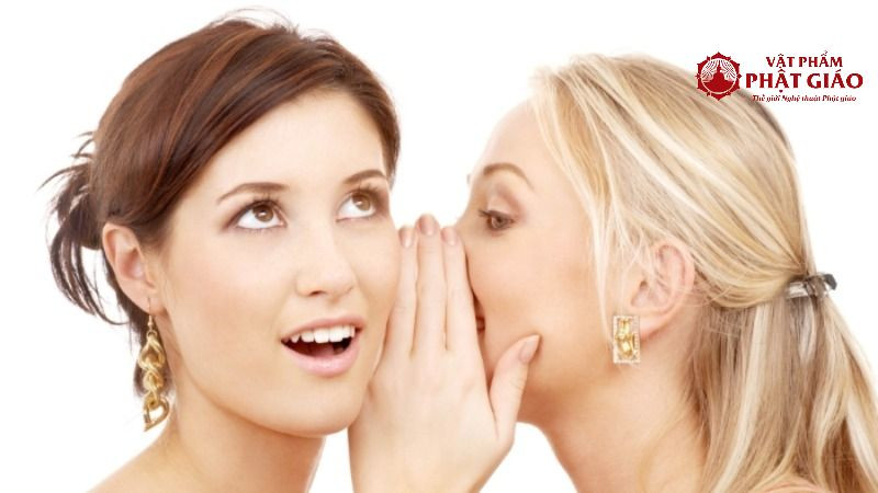 Tác hại của việc thêu dệt, nói xỏ xiên gây ra khẩu nghiệp