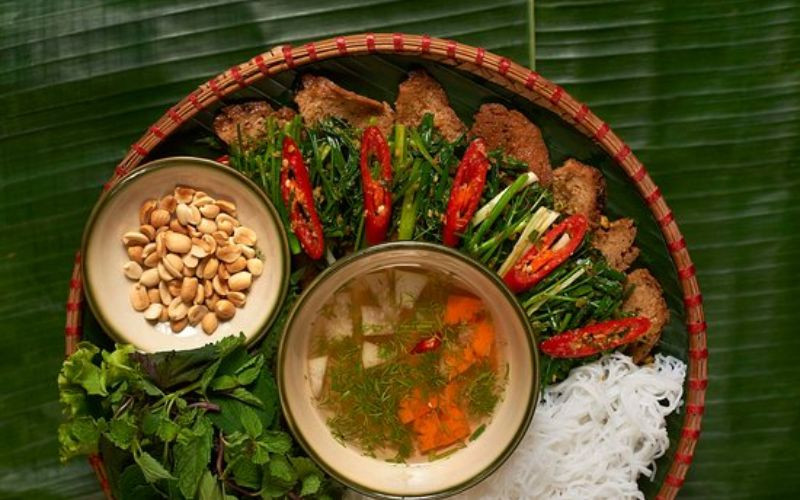 Thiên Trà Đạo, nơi thưởng thức đồ chay và trà đạo