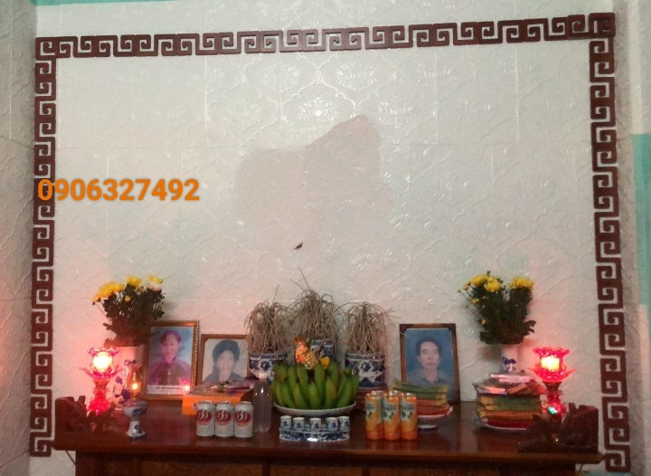 Thiết kế bàn thờ Phật treo tường tối giản