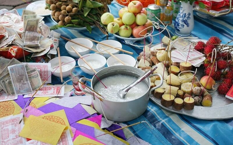 Thời điểm lý tưởng để thực hiện lễ cúng 16 vào buổi chiều tối