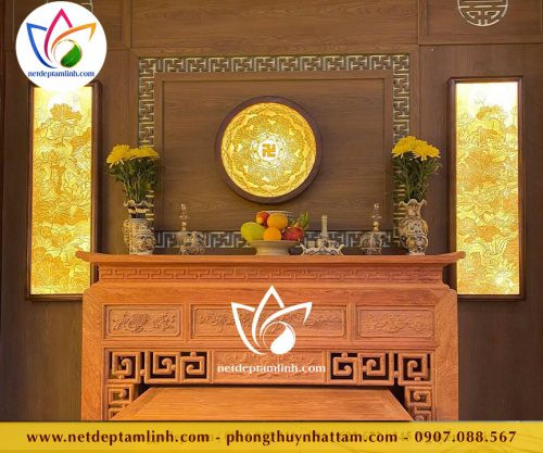Trang trí phòng thờ với tranh trúc chỉ