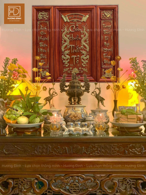 Tranh Cửu Huyền Thất Tổ bằng gỗ tinh xảo
