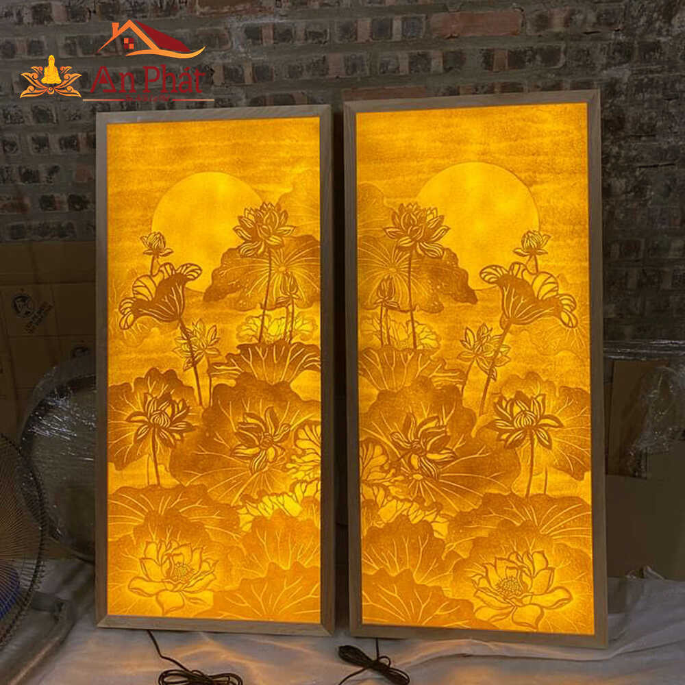 Tranh trúc chỉ hoa sen trắng thanh cao và thuần khiết