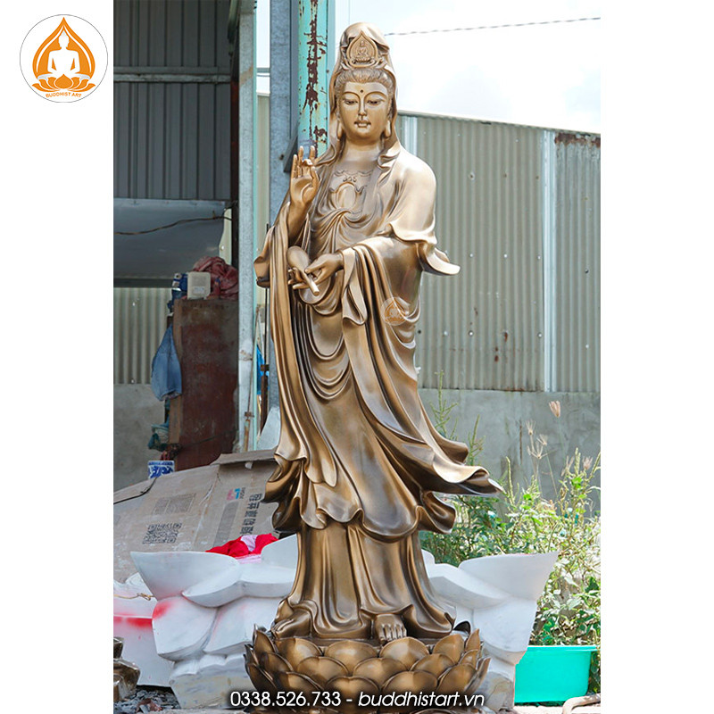 Tượng Bồ Tát Quán Thế Âm bằng đồng đứng, từ bi cứu độ