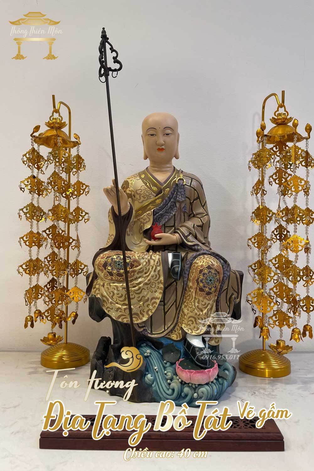 Tượng Địa Tạng Bồ Tát vẽ gấm