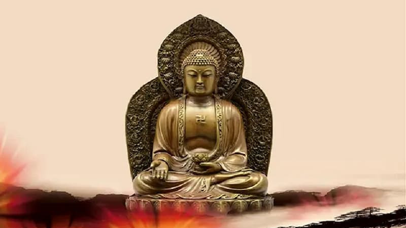 Tượng Phật A Di Đà bằng đá với vẻ uy nghiêm và thanh tịnh