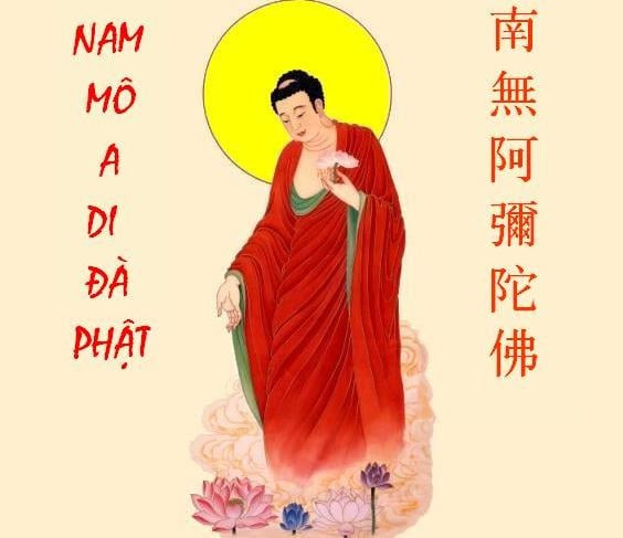 Tượng Phật A Di Đà tỏa ánh sáng vàng rực rỡ, biểu trưng cho Vô Lượng Quang và Vô Lượng Thọ