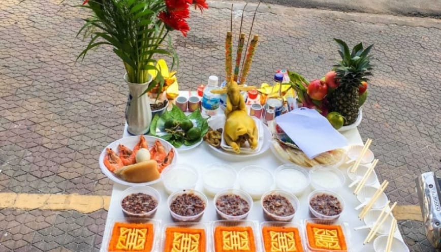 Trầu cau, gạo, muối và nước sạch