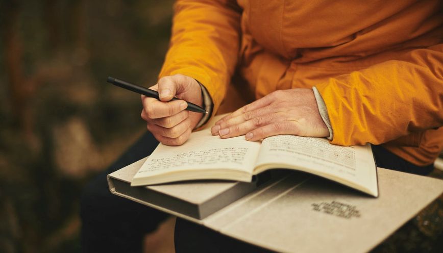 Cấu tứ là gì? Khái niệm cơ bản và những đặc điểm quan trọng