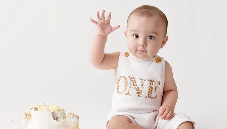Thôi nôi là phong tục gì? Vì sao trẻ tròn 1 tuổi lại làm lễ?